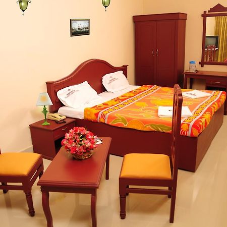 Hotel Nuhman Kondotty ภายนอก รูปภาพ