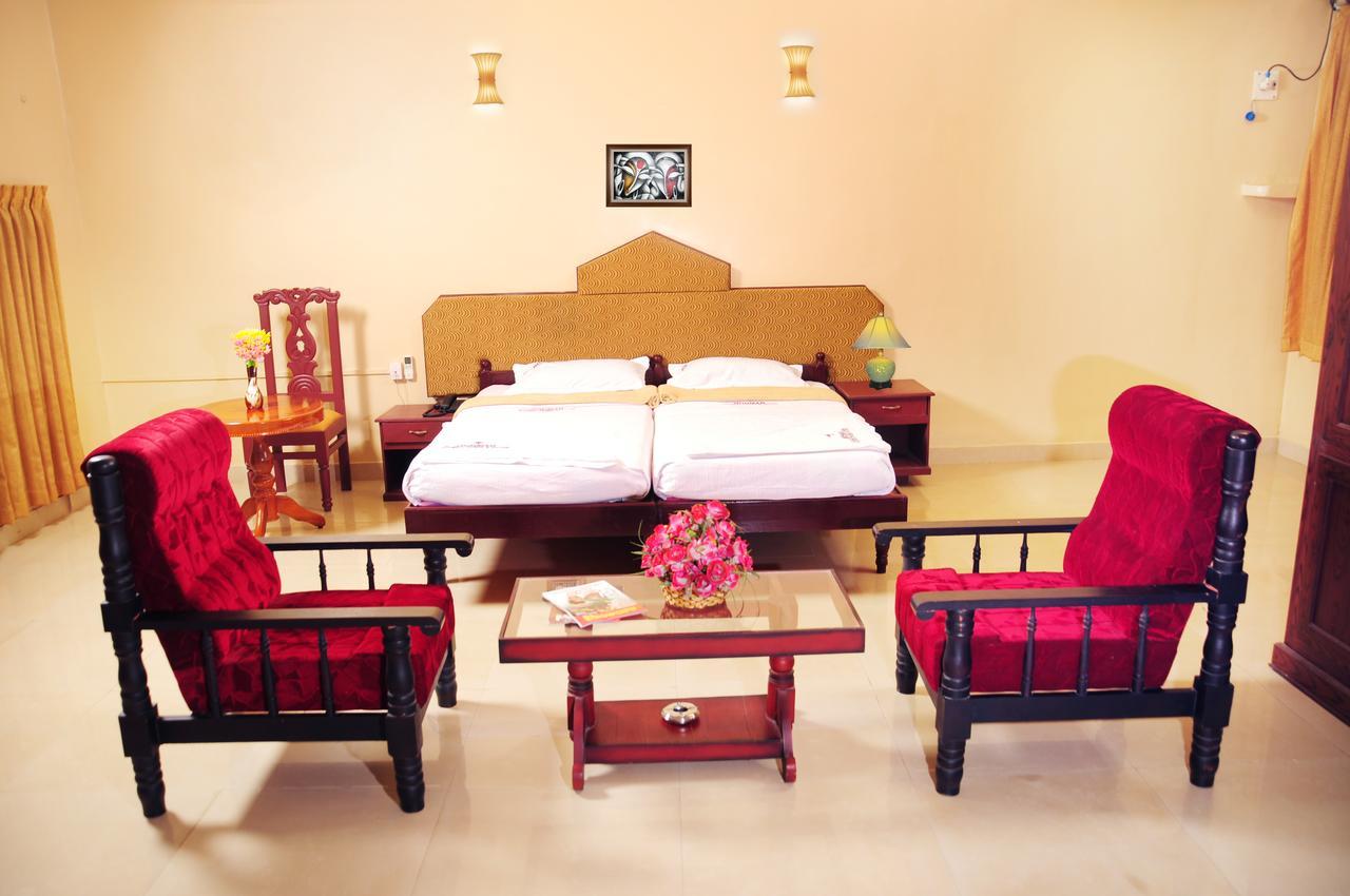 Hotel Nuhman Kondotty ภายนอก รูปภาพ