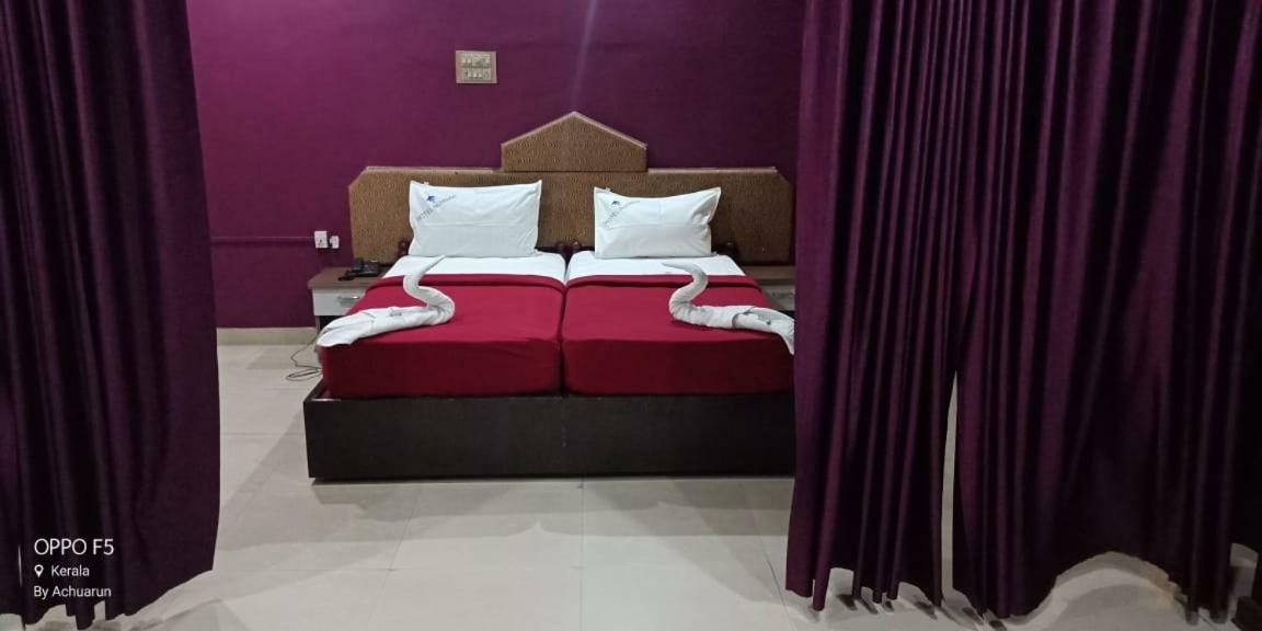 Hotel Nuhman Kondotty ภายนอก รูปภาพ