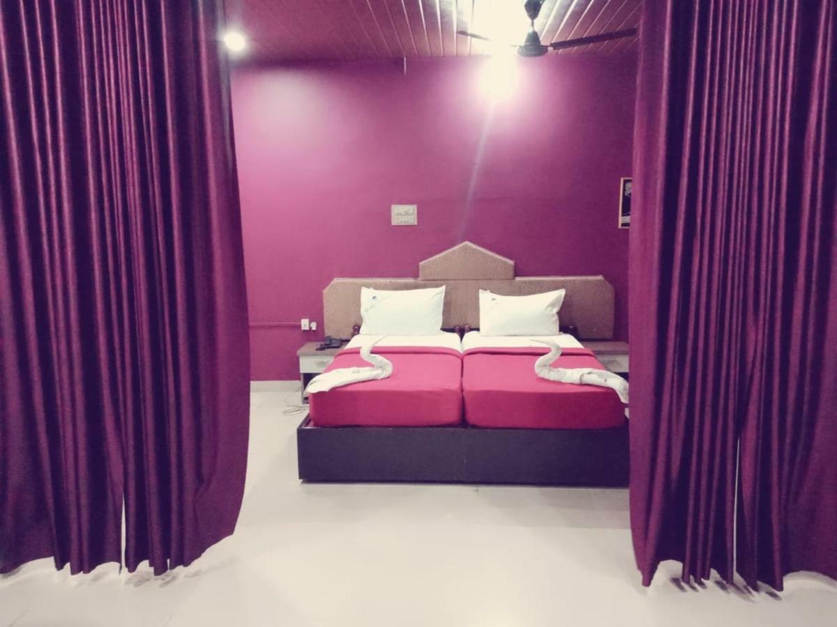 Hotel Nuhman Kondotty ภายนอก รูปภาพ