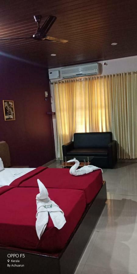 Hotel Nuhman Kondotty ภายนอก รูปภาพ